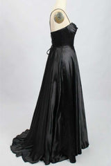 A-Line Black Sweetheart Lace-Up Prom Gown