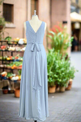 A-Line V-neck Sleeveless Chiffon Bridesmaid Dresses