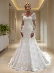 Trumpet/Mermaid V-neck Court Train Lace Wedding Dresses With Appliques Lace