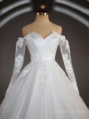 A-Line/Princess Off-the-Shoulder Sweep Train Tulle Wedding Dresses with Appliques Lace